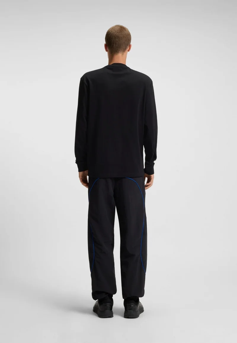 هوجو تيشيرت قطني بطبعة نسر